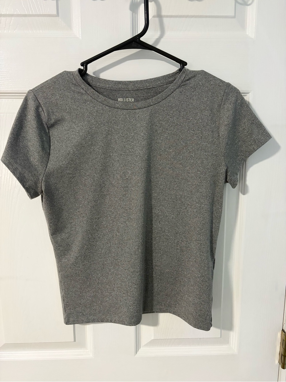 Hollister Women's Heather Gray Short Sleeve Crew Tee